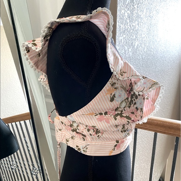 Halter Top - Picture 3 of 7